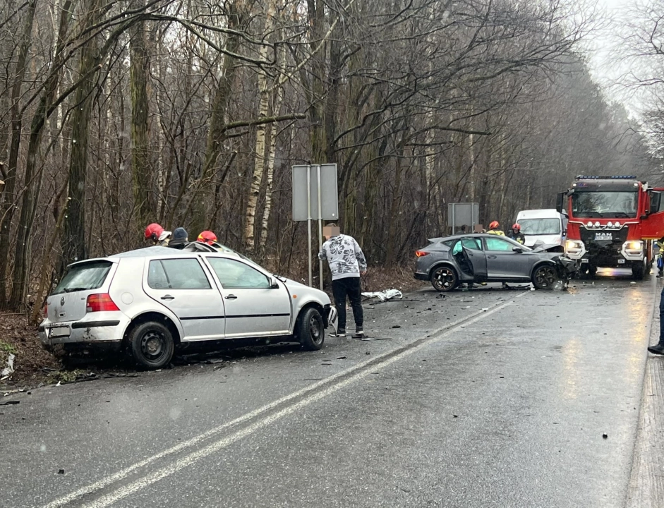 Miertelny Wypadek W Dobryszycach Nie Yje Letni Kierowca