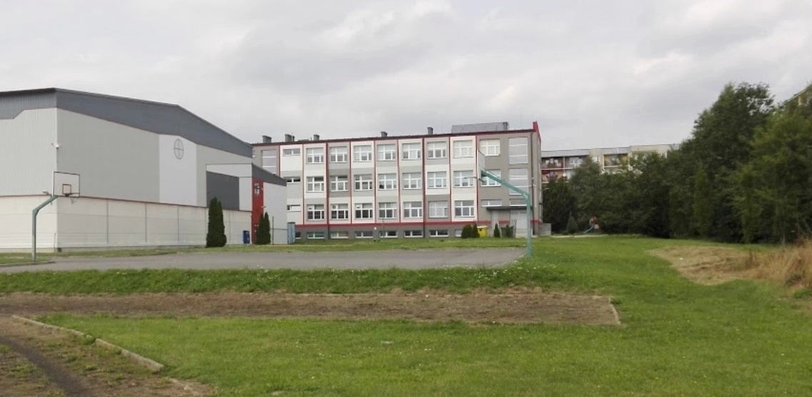 Wyłoniono wykonawcę budowy kompleksu sportowego przy PSP 6 w Radomsku