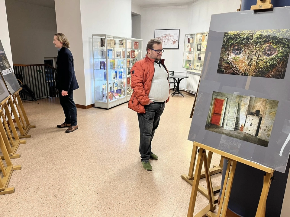 Off Art. Przestrzeń dyskusji o sztuce fotograficznej