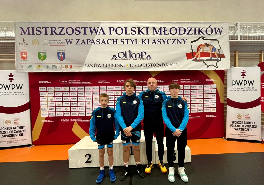 Zawodnicy UKS „Zapaśnik” na Mistrzostwach Polski Młodzików w Janowie Lubelskim