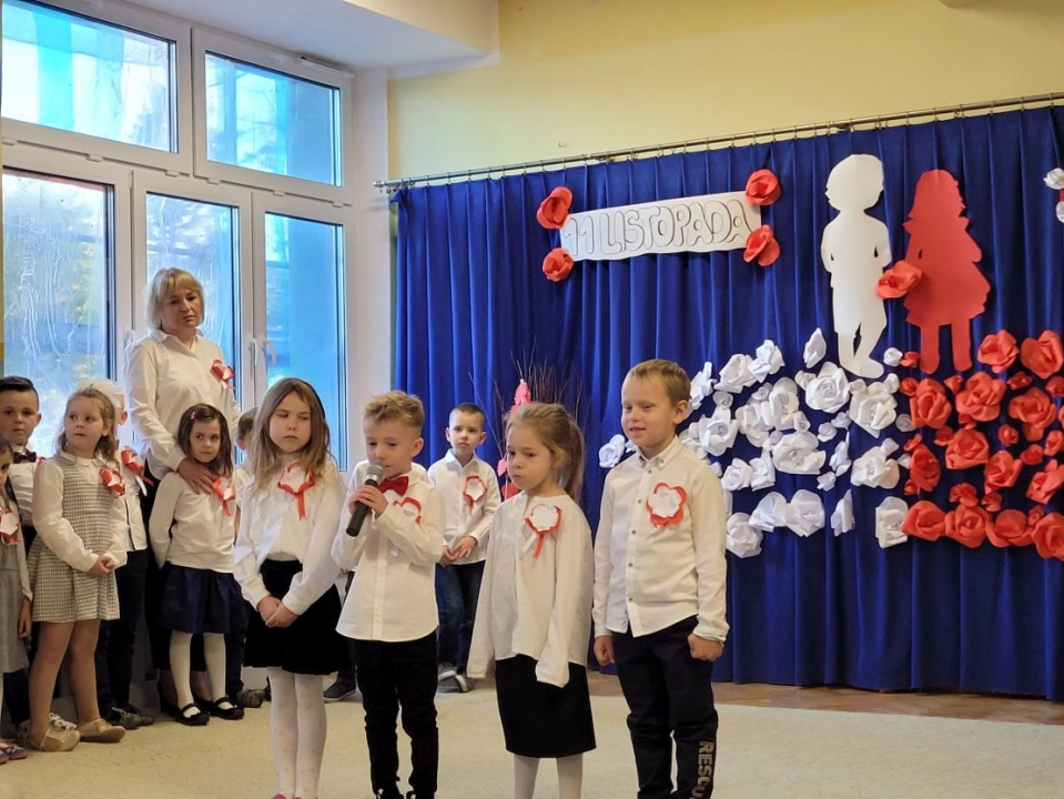 Dzieci z przedszkola nr 9 uczciły Święto Niepodległości