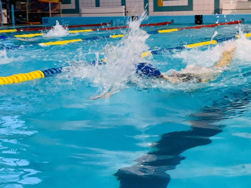 MOSiR w Radomsku zaprasza na naukę pływania i aerobik wodny