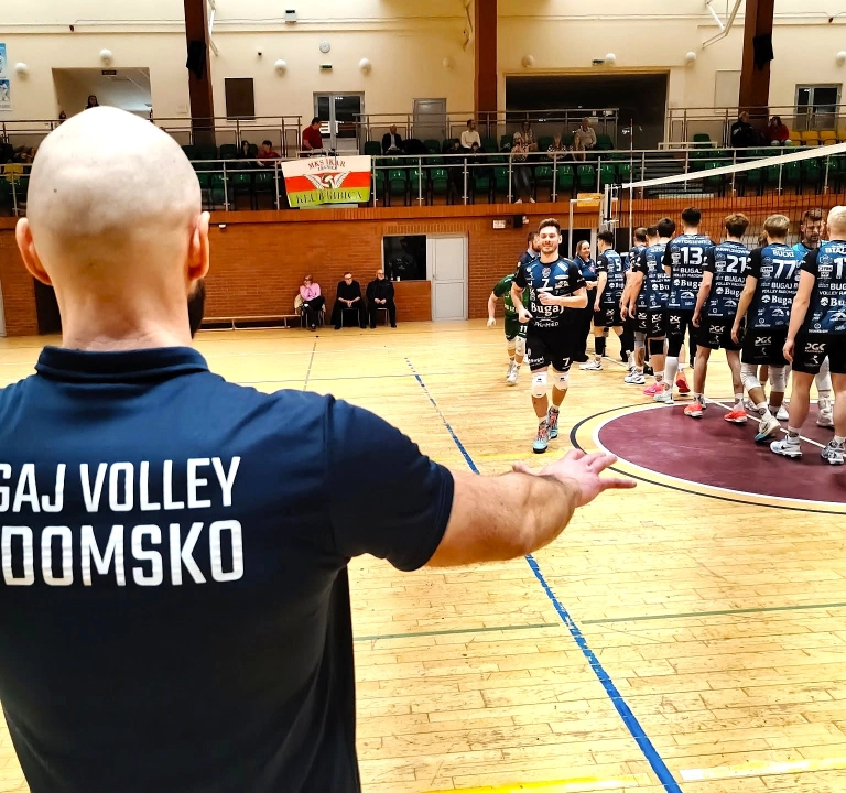 Bugaj Volley Radomsko rozbity w Legnicy