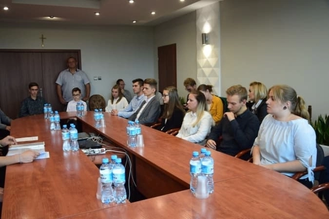 Zdalna sesja Młodzieżowej Rady Miasta Radomska