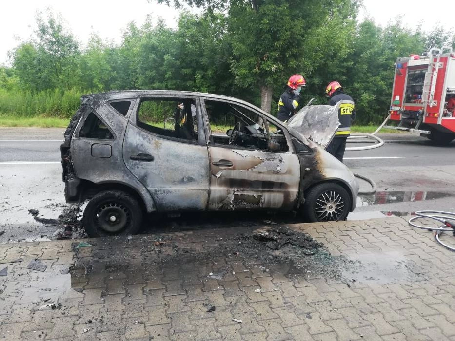 Na ul. Przedborskiej w Radomsku spłonął samochód