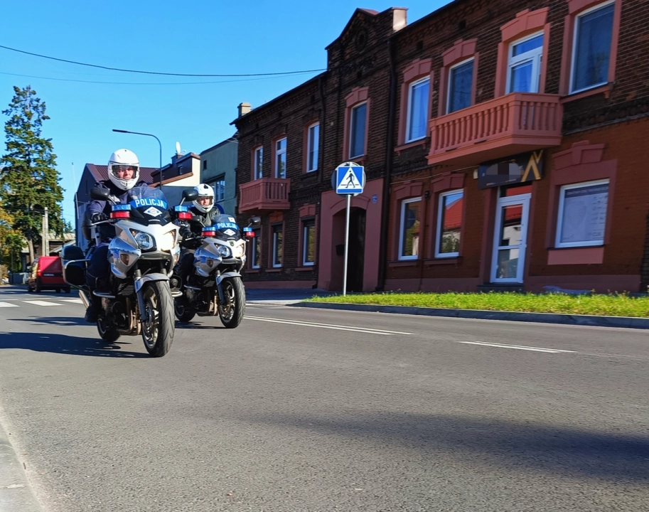 Pogoda sprzyja motocyklistom. Policjanci apelują o bezpieczną jazdę