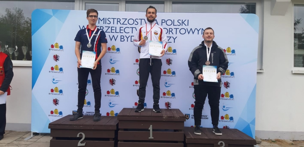 Wiktor Blada mistrzem Polski juniorów