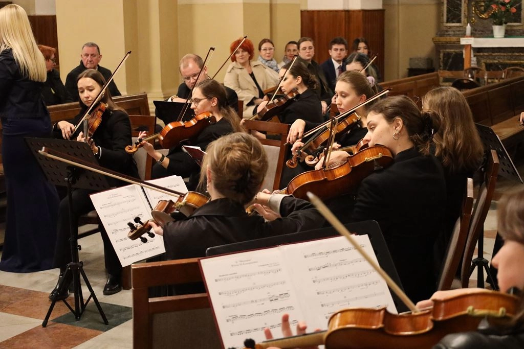 Muzycy upamiętnili 180. rocznicę urodzin Marii Konopnickiej