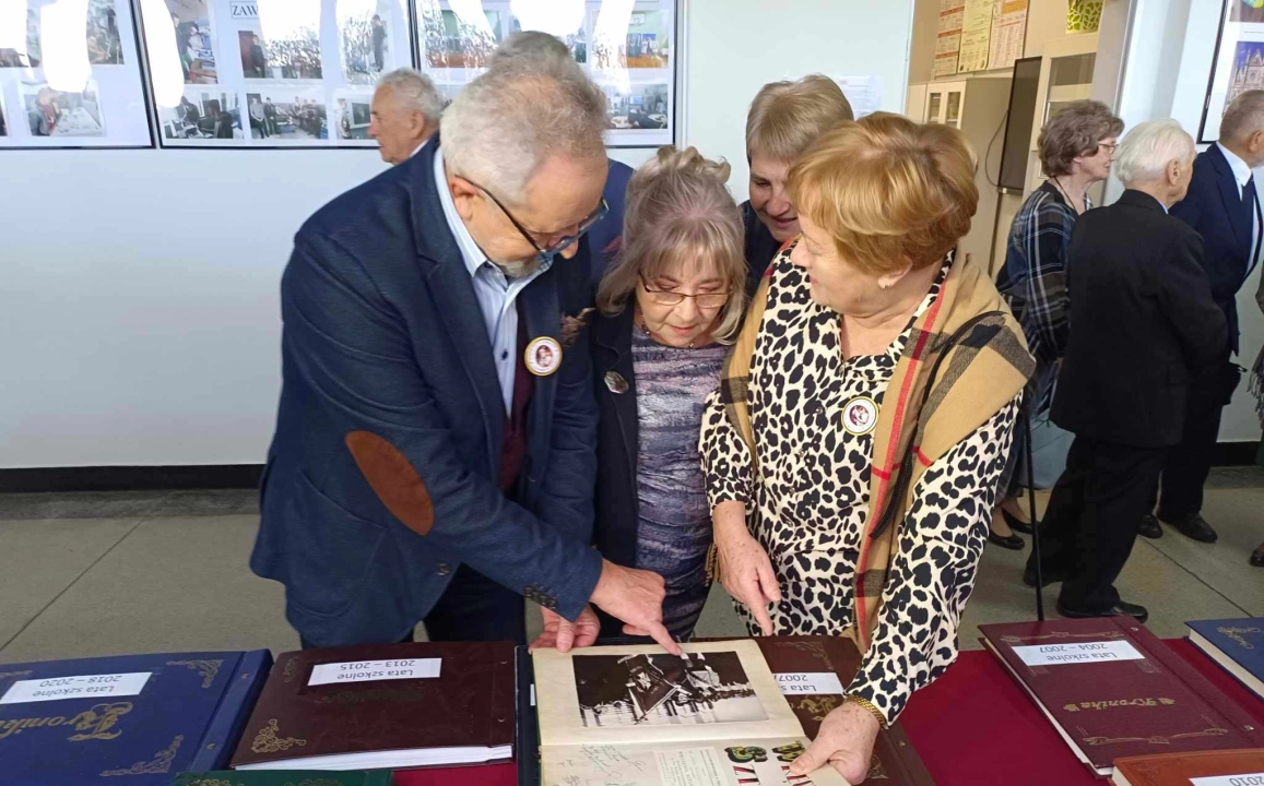 [WIDEO] Zespół Szkół Ponadpodstawowych w Kamieńsku świętował 60-lecie istnienia