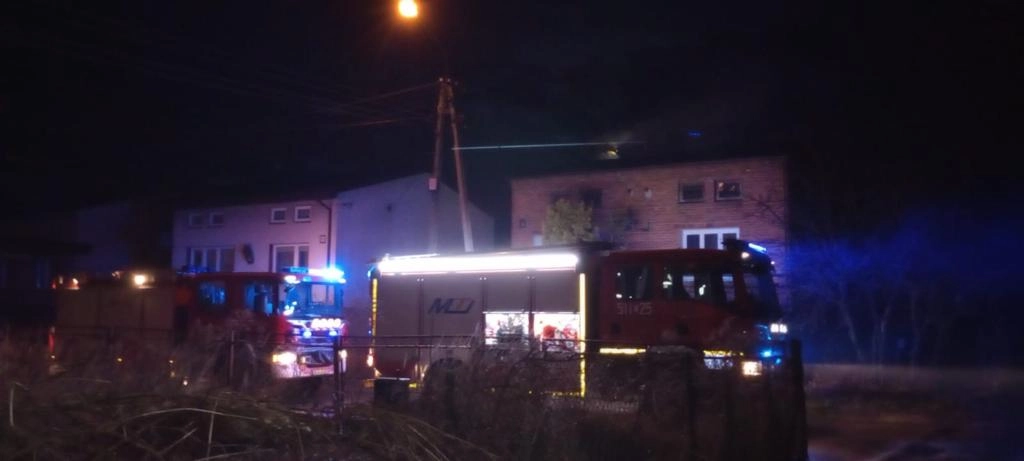 Na ul. Kotarbińskiego w Radomsku doszło do pożaru sadzy w kominie