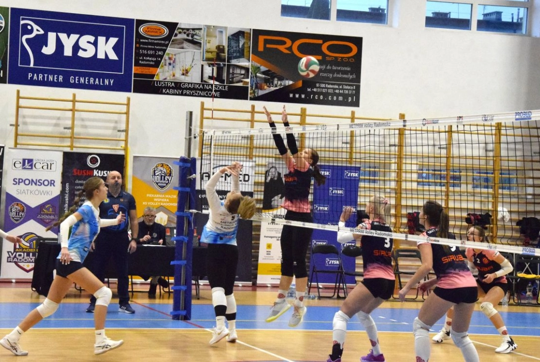 Rywalki za mocne. Siatkarki Volley Radomsko przegrywają z liderem z Ozorkowa