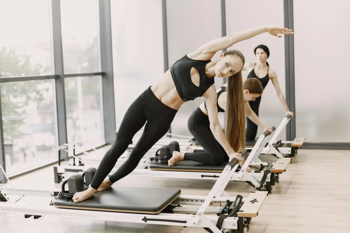 Studio pilates – nowy trend w fitness i zdrowym stylu życia
