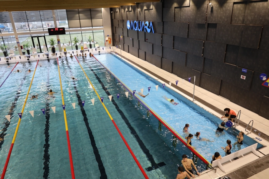 W sobotę zawody pływackie. Z basenu sportowego „Aquara” będzie można korzystać po godz. 14.00