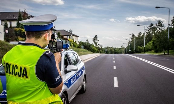 Policjanci w całym kraju prowadzą kaskadowy pomiar prędkości
