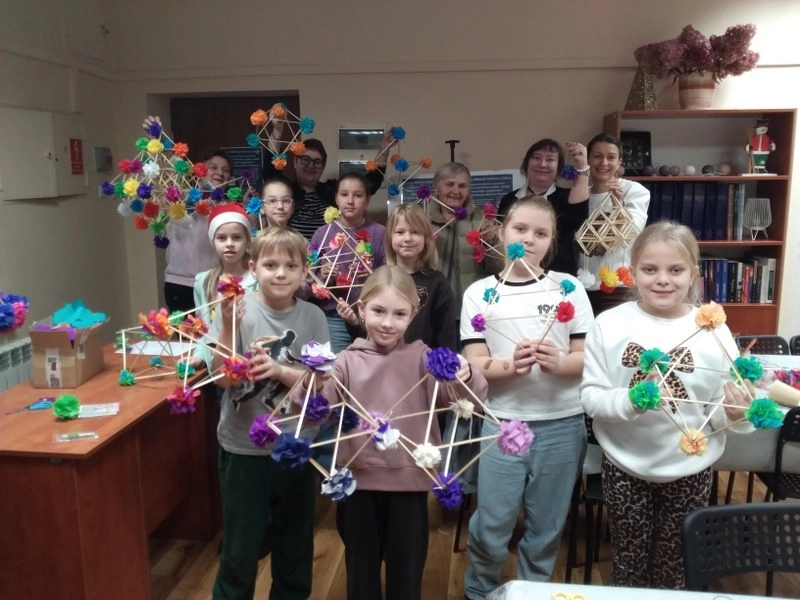 Pisanki i pająki ludowe ożywiły tradycję w Gidlach