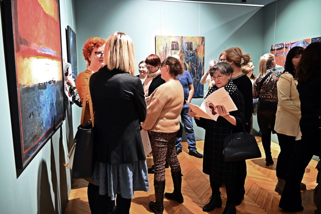 Radomszczańscy artyści prezentują swoje prace na wspólnej wystawie