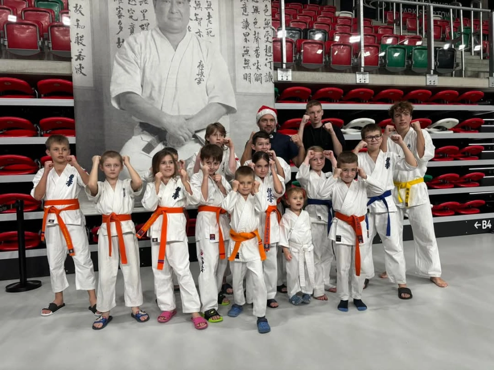Sportowa rywalizacja w świątecznej atmosferze karateków Randori Radomsko