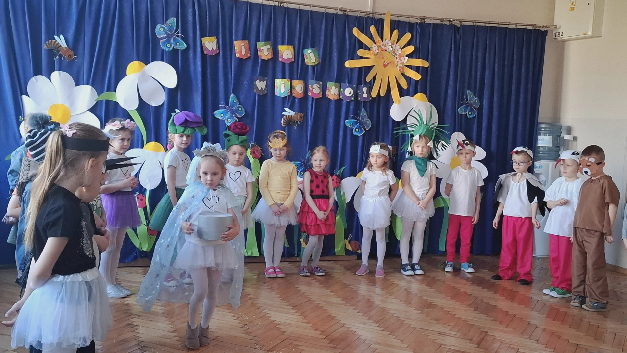 Przedszkolaki z PP nr 9 witają nową porę roku