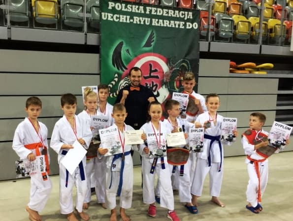 4 mistrzowskie pasy oraz 13 medali dla Klubu Karate „Randori”