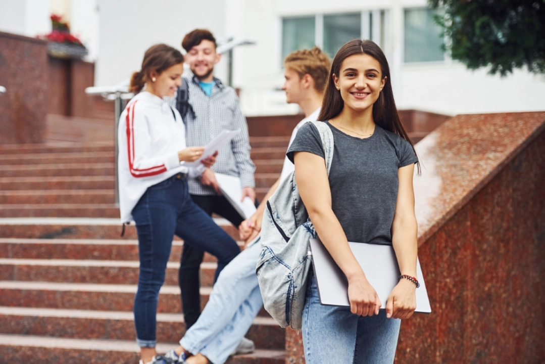 Czy warto kontynuować administrację na studiach magisterskich?