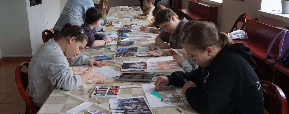 Dzieci stworzyły widokówki z okazji 760-lecia Radomska