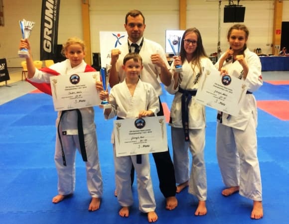 5 brązowych medali dla karateków z klubu „Radnori”