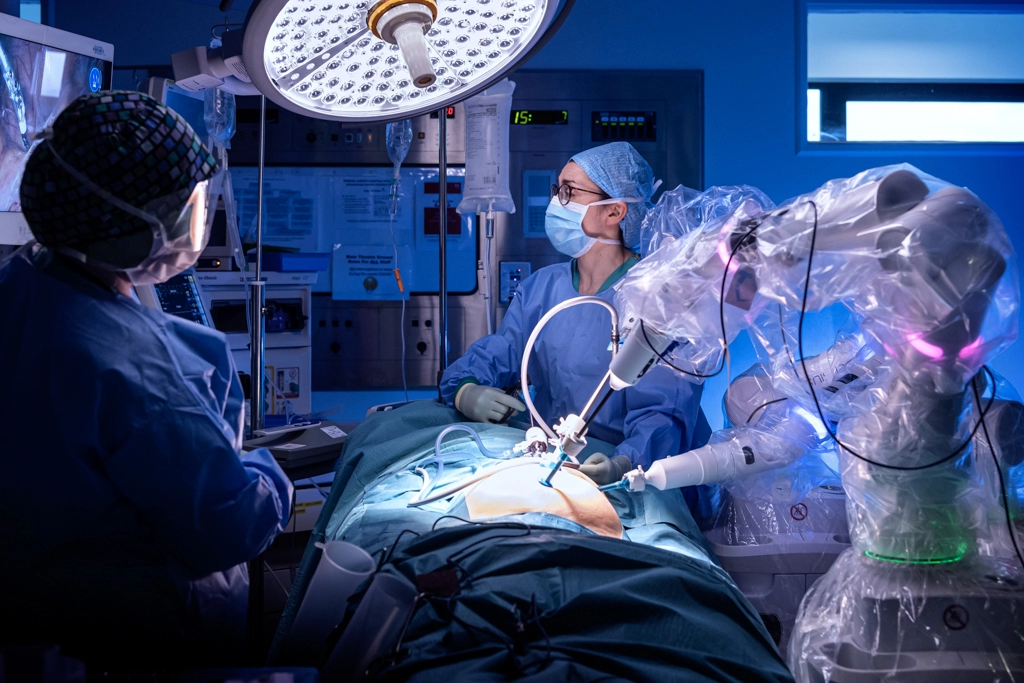 W szpitalu w Bełchatowie chirurgom pomaga robot