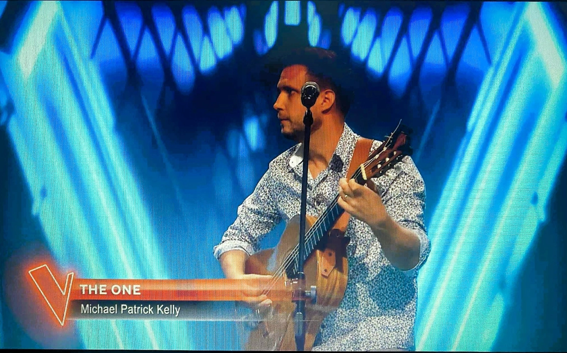 Chłopak z gitarą Krzysztof Stępień z Radomska w „The Voice of Poland”