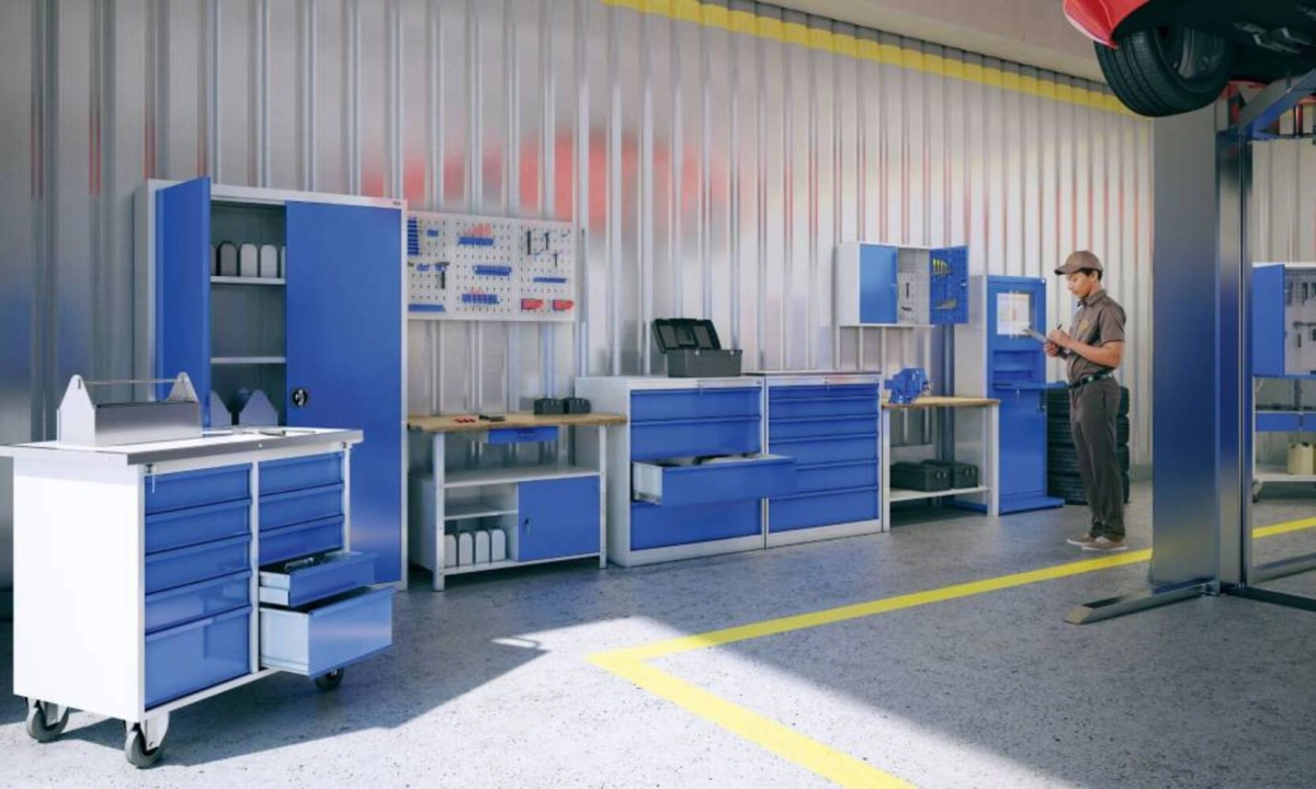 Czym powinna się wyróżniać szafa na komputer przemysłowy?