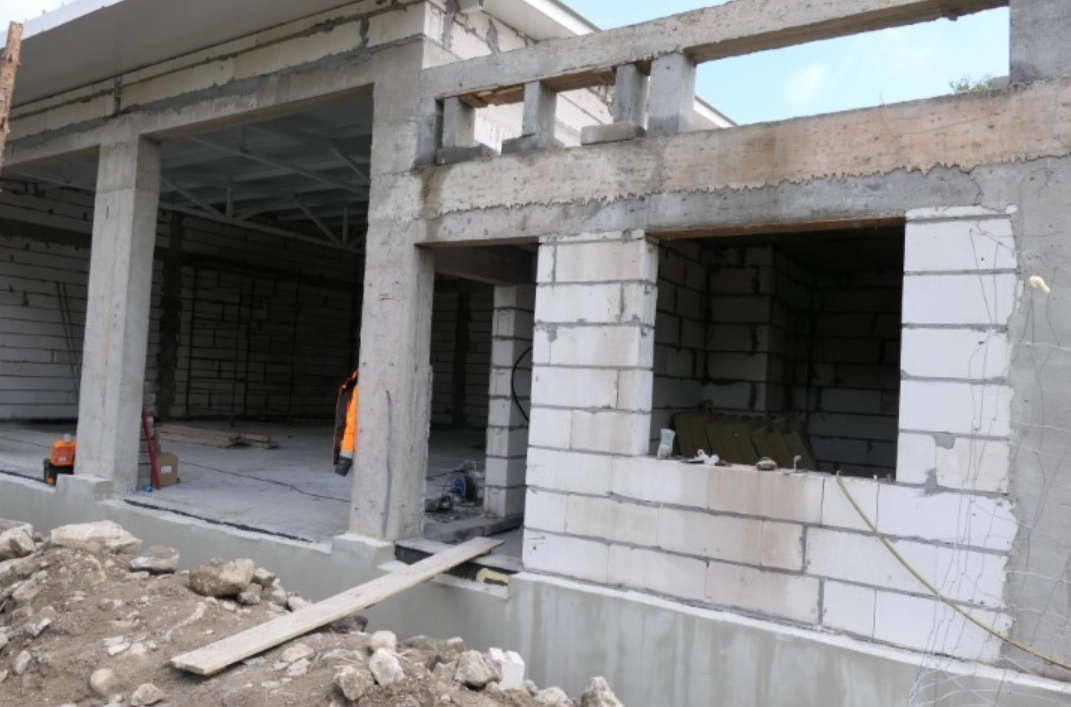 Trwa budowa nowego budynku dla OSP Dąbrówka