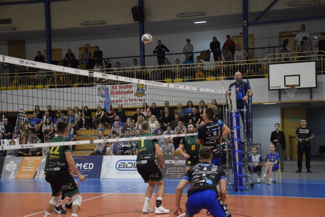 Wygrana i awans na pierwsze miejsce w tabeli METPRIM Volley Radomsko