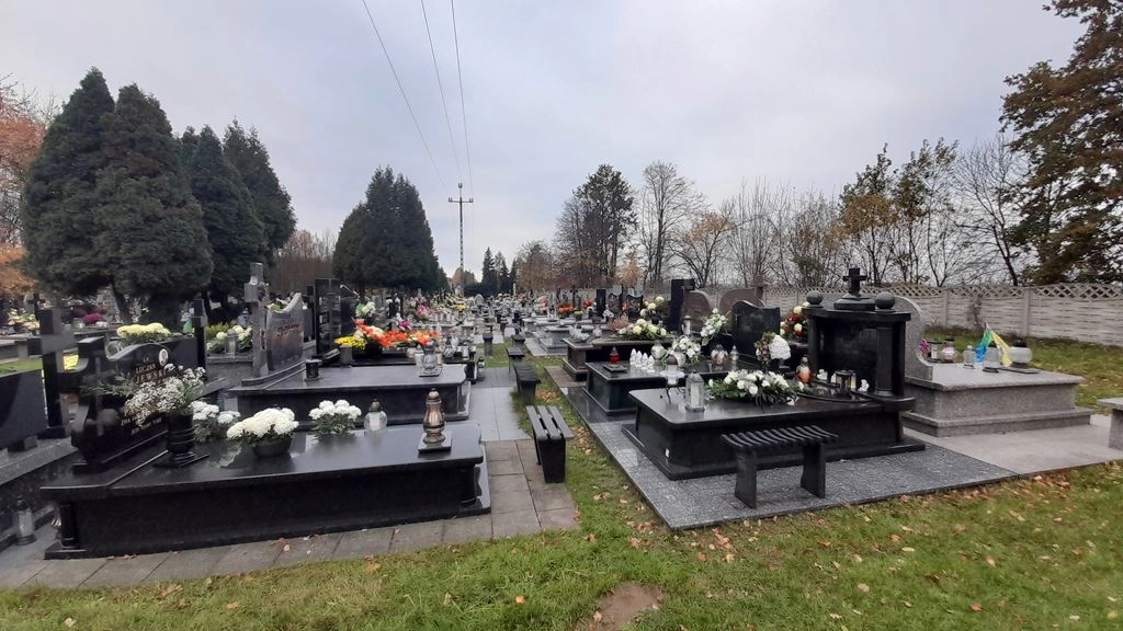 Niepewna przyszłość cmentarza przy ul. Piaskowej. Sprawa trafiła do NSA