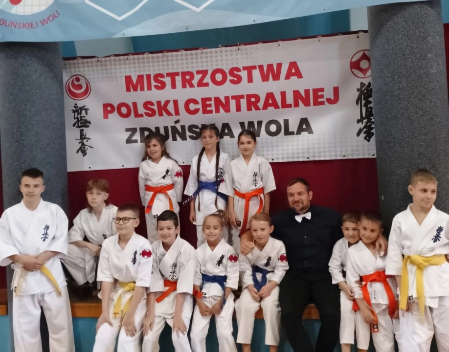 Karatecy z Klubu Randori zdobyli 16 medali na Mistrzostwach Polski Centralnej