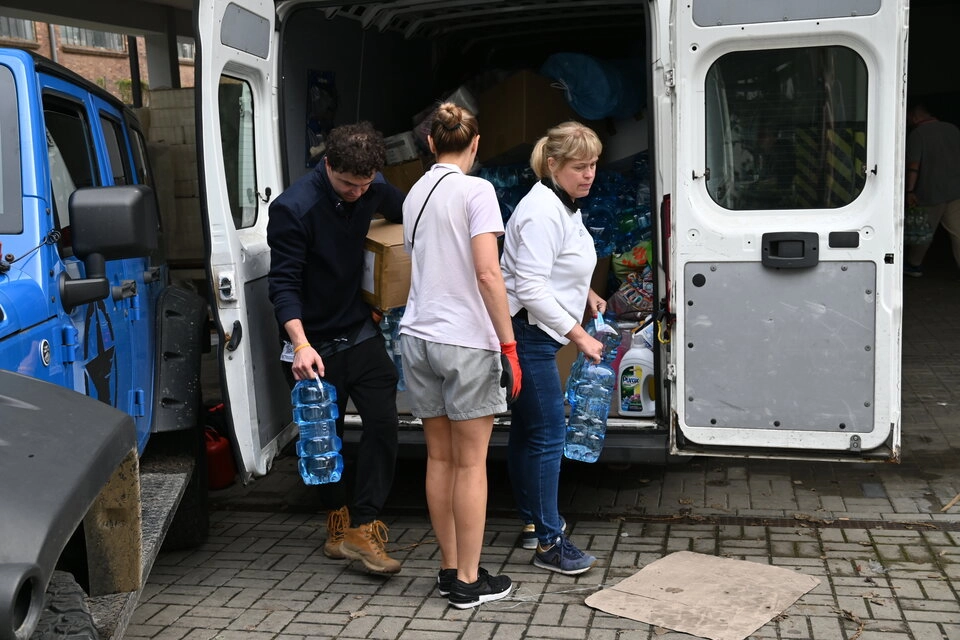 Dotarł pierwszy transport z darami od mieszkańców powiatu radomszczańskiego.