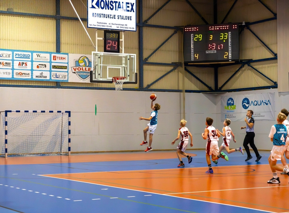 „Koszykówka łączy młodych – UKKS Radomsko”