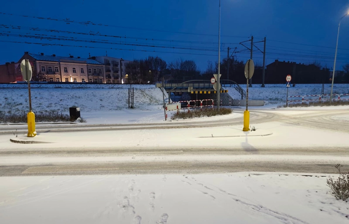 Śnieg sparaliżował kraj. Setki interwencji straży pożarnej