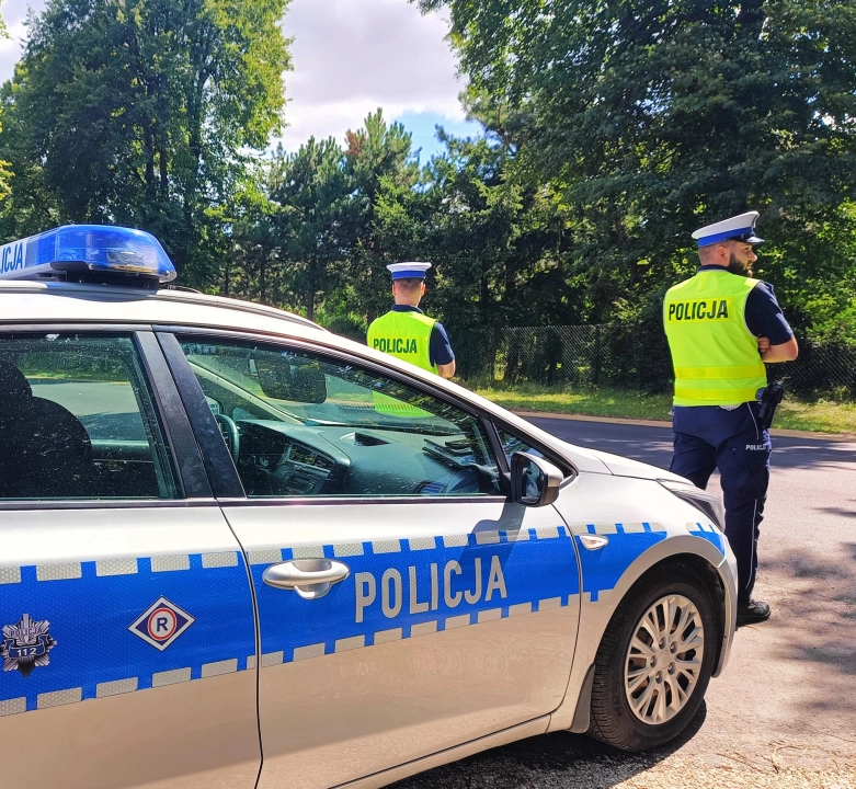 Policjanci apelują o ostrożność na drodze. Jesienna aura może być zdradliwa