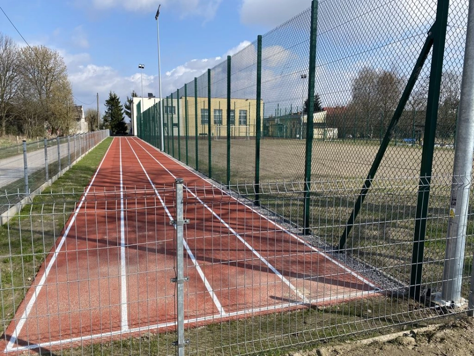 Szkolne boiska przechodzą modernizację