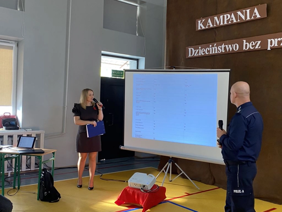 [WIDEO] Międzyszkolna debata w PSP nr 4 o przemocy wobec dzieci już za nami