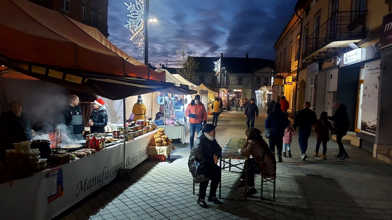 Jarmark Bożonarodzeniowy w Radomsku. Gwiazdą imprezy będzie Halina Mlynkova