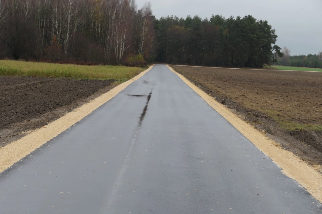 Nowa nawierzchnia na ul. Ostoja i ul. Leśnej w Płoszowie