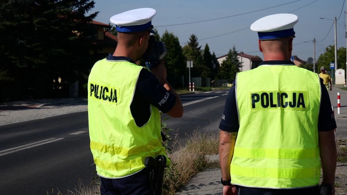Blisko 140 wykroczeń i 90 mandatów. Policjanci podsumowali akcję „Bezpieczny powiat radomszczański”