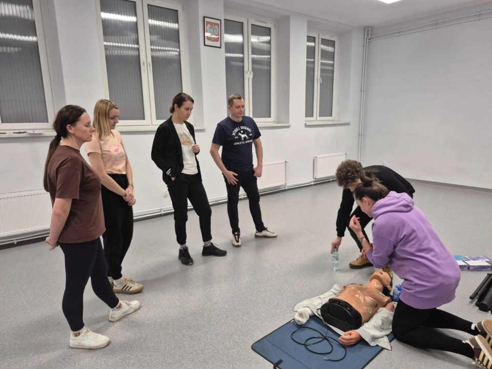 Nowi ratownicy po kursie z OSP Dmenin