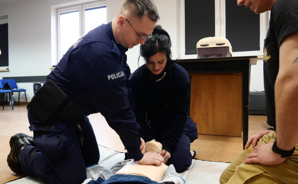 Szkolenie z pierwszej pomocy dla policjantów w Radomsku