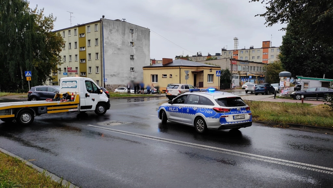 Dwa samochody zderzyły się na skrzyżowaniu ul. Brzeźnickiej z Batorego w Radomsku