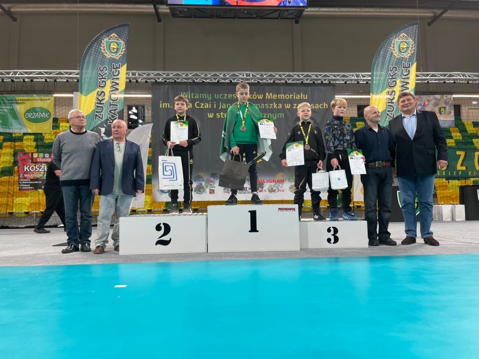 Młodzi zapaśnicy ZKS Radomsko pokazali klasę na macie