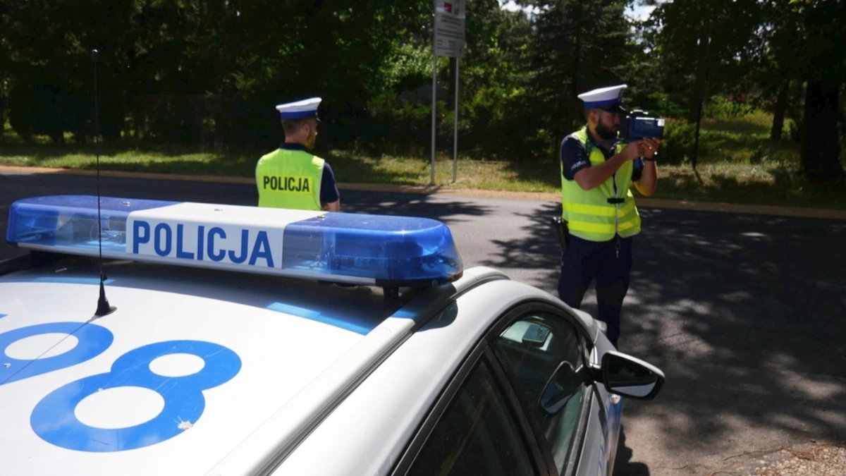 W poniedziałek na drogach powiatu radomszczańskiego ponad 80 kierowców przekroczyło prędkość. Jeden z nich stracił prawo jazdy