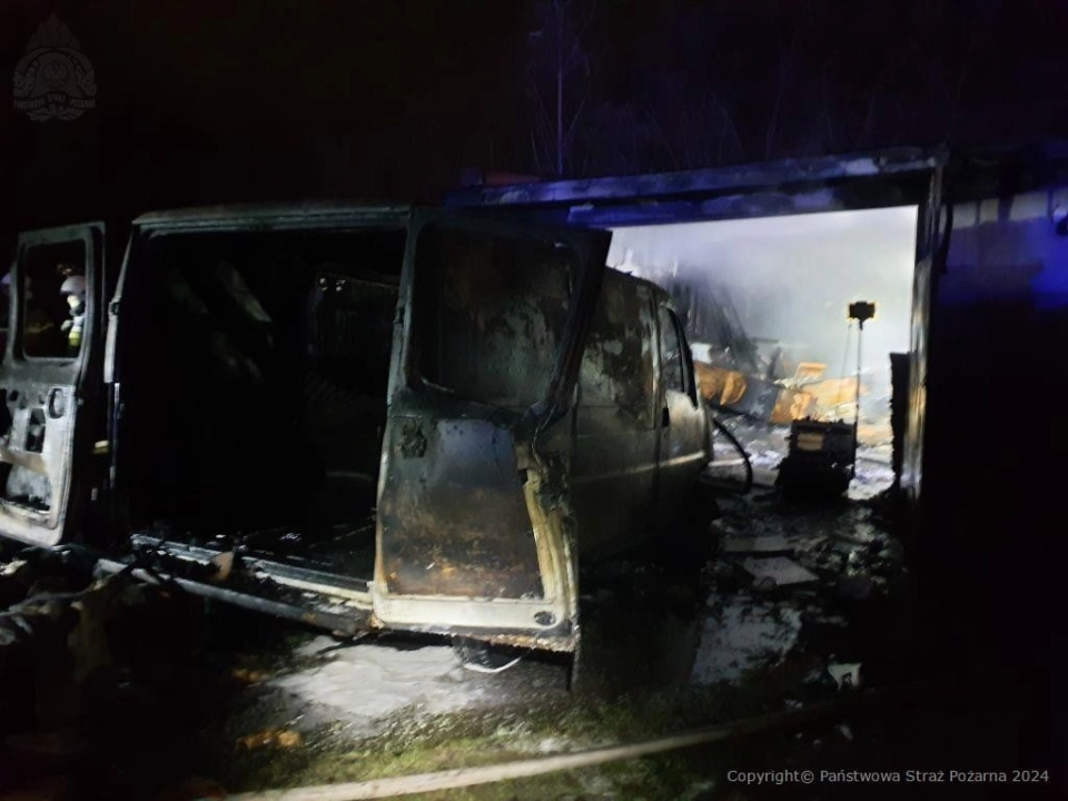 [AKTUALIZACJA] Pożar garażu przy ul. Piramowicza w Radomsku