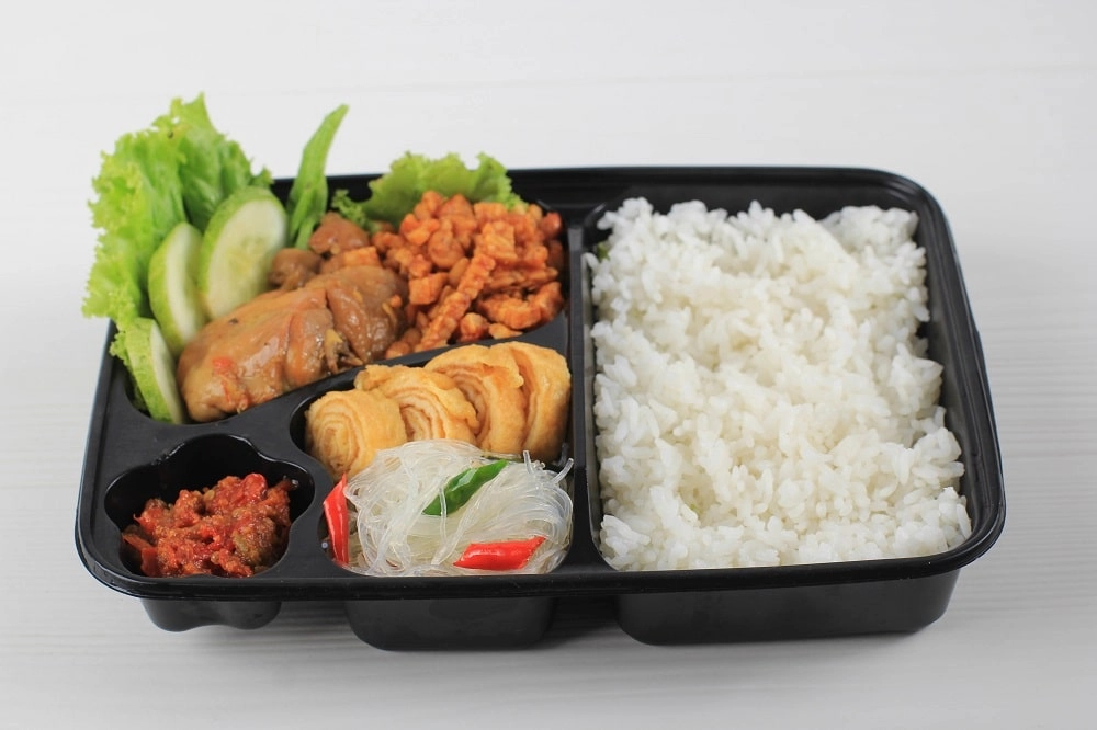 Catering dietetyczny dla sportowców - jakie korzyści przynosi?