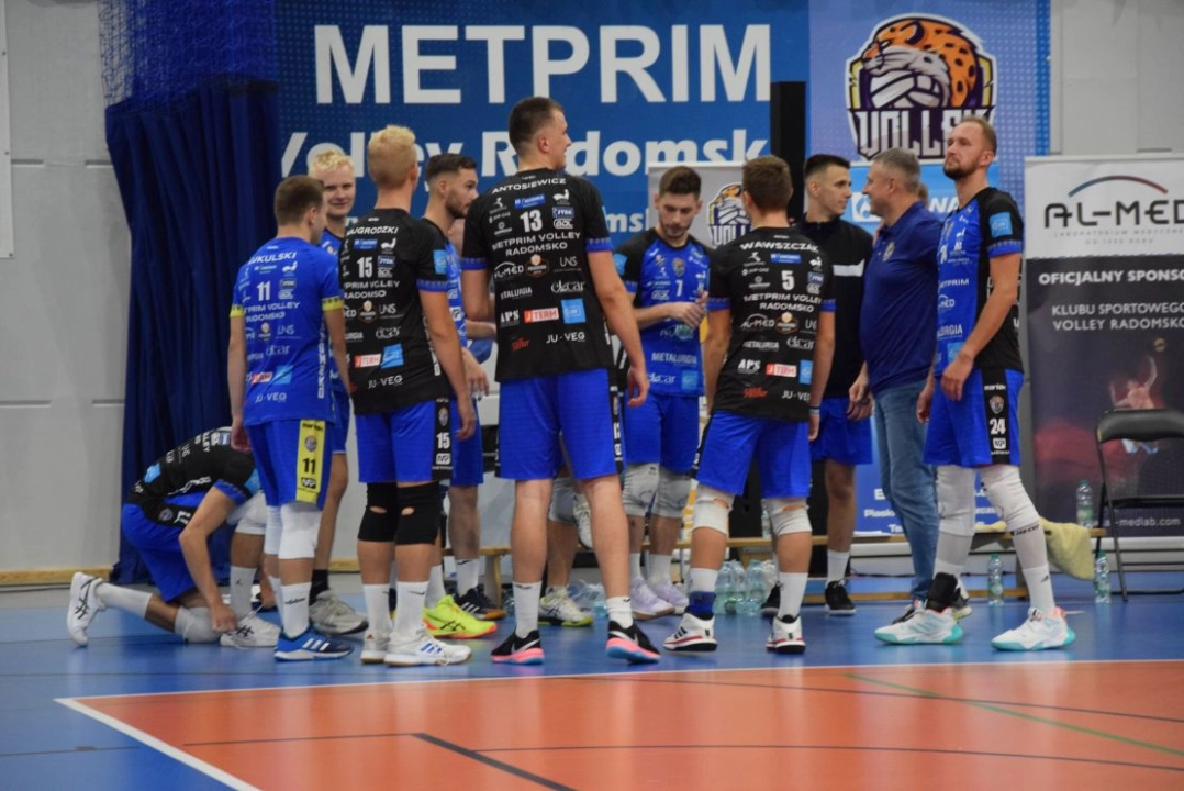 Volley Radomsko sięga po zwycięstwo w drugim meczu sezonu